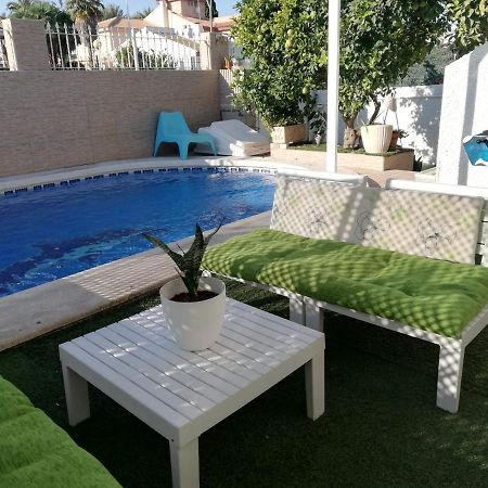 サン・ペドロ・デル・ピナタルPiso Entero En Semi Sotano Con Piscina Salina Privadaアパートメント エクステリア 写真