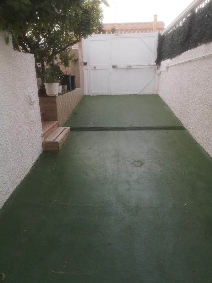 サン・ペドロ・デル・ピナタルPiso Entero En Semi Sotano Con Piscina Salina Privadaアパートメント エクステリア 写真