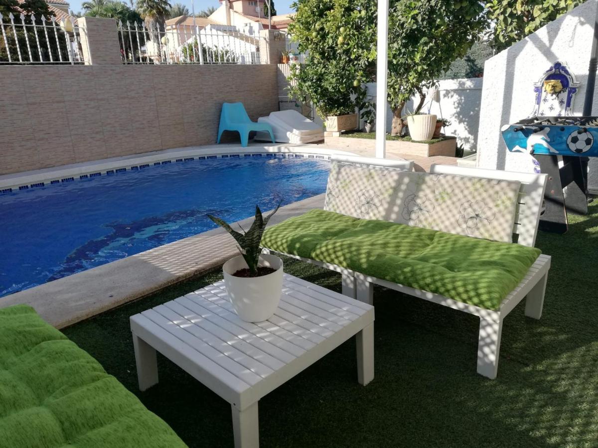 サン・ペドロ・デル・ピナタルPiso Entero En Semi Sotano Con Piscina Salina Privadaアパートメント エクステリア 写真