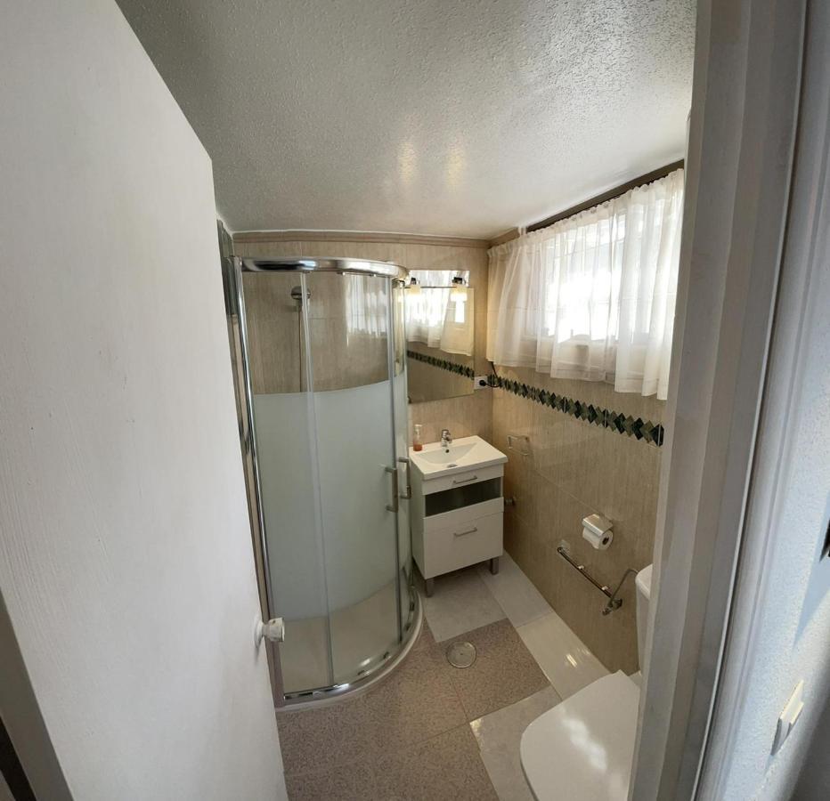 サン・ペドロ・デル・ピナタルPiso Entero En Semi Sotano Con Piscina Salina Privadaアパートメント エクステリア 写真